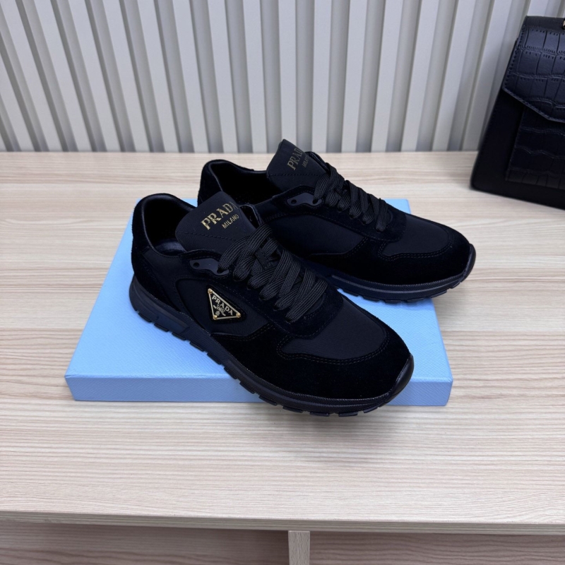 Pra*a casual shoes